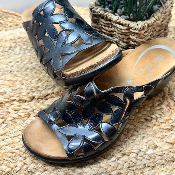DANSKO Clarissa Daisy Floral Black Leather Slides Heels Sandals EUR 38 (7.5-8) - Picture 5 of 16